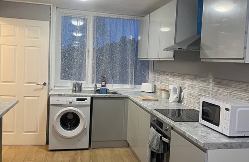 Walton on Trent House | Modern Rooms to rent in refurbished house with great transport links