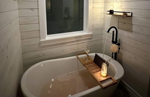 Norris Point House | Modern Saltbox Home in Gros Morne National Park & Ocean Views!
