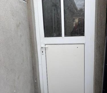 Oldcastle Apartment | Modern secure townhouse