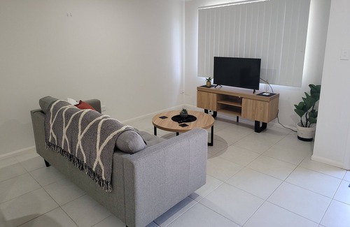 Dalby Apartment | Modern self-contained 2 bedroom 2 bathroom apartment