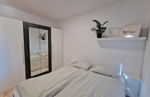 Gyardulo Apartment | Modern Smart Home Metrodom Park -15min from center