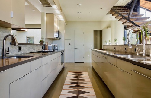Fetters Hot Springs-Agua Caliente House | Modern Sonoma Home! Beautiful Views, Hot Tub. Relax on The Patio, Wine Country!