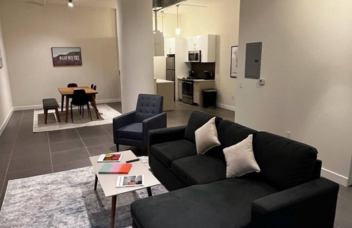 Downtown Los Angeles Condo | Modern, Spacious 1 Bedroom Loft in DTLA - FREE Parking