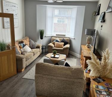 Aberdare House | Modern, spacious and Central Location