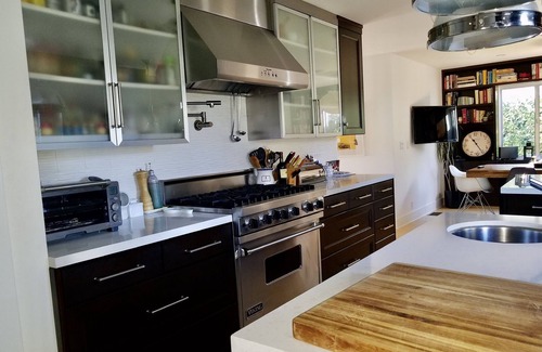 Pacific Palisades House | Modern, Spacious Home Close to Palisades Village