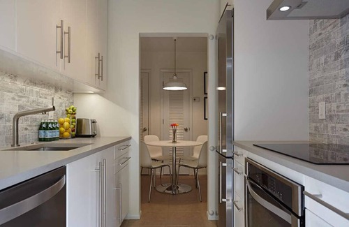 Deerfield Beach Apartment | Modern & Spacious Luxury Apartment – Steps to the Beach