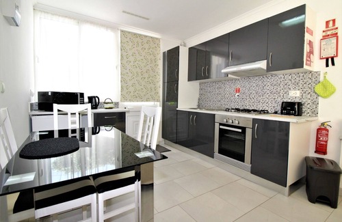 Sao Goncalo Apartment | Modern Studio Apartment in Funchal