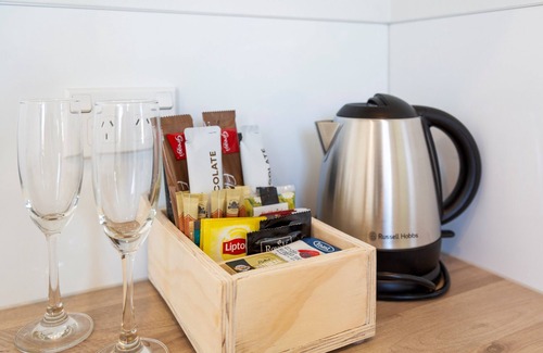 New Plymouth Apartment | Modern Studio, close to Beach and Port