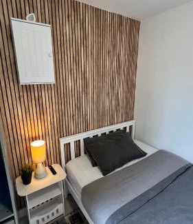 Tilbury House | Modern studio en-suite