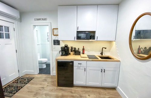 Grants Pass Apartment | Modern Studio in the Heart of Grants Pass