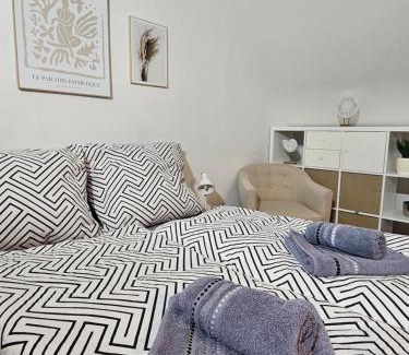 Buderich Apartment | Modern Studio near Düsseldorf Airport & Messe/Fair