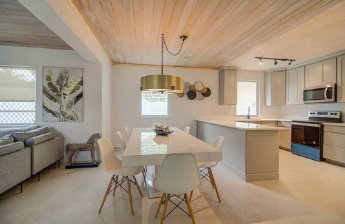 Westward Villas Subdivision House | Modern & Stylish 2BR Unit Walking Distance to BahaMar, Restaurants, and More!