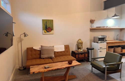 Shaftsbury Apartment | Modern, Stylish apartment on Stunning Horse Farm in Shaftsbury Vermont.
