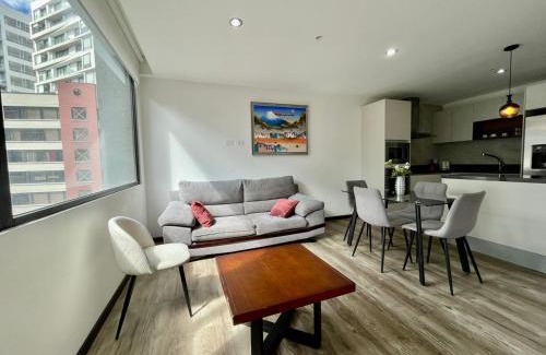 La Carolina Apartment | Modern Suite Quito Financial District Private Jacuzzi Terrace