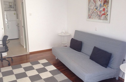 Ano Kipseli Apartment | Modern, sunny, bright downtown apartment.
