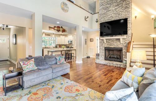 Lynchburg House | Modern Tims Ford Lake Home with Private Dock and Pool!