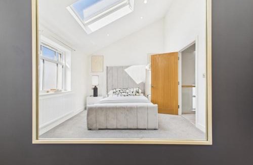 Royal Tunbridge Wells House | Modern Townhouse Sleeps 6
