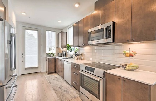 Whittier Heights House | Modern Townhome in Ballard with Private Roof Deck