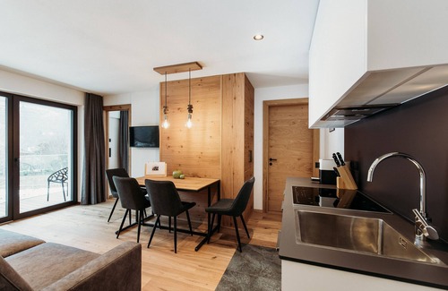 Bressanone House | Modern-traditional apartment