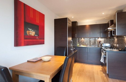 Restalrig Apartment | Modern two-bedroom apartment. Sleeps 4.