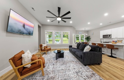 Mount Holly House | Modern Upscale 3BR in Mt Holly/PETS WELCOME