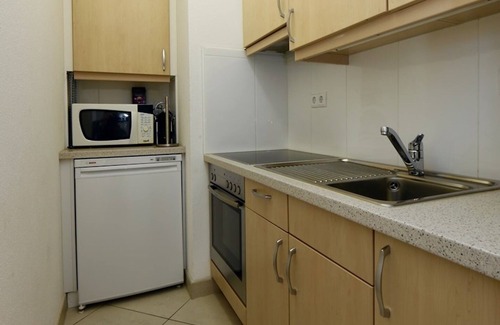 Orselina Apartment | Modern vacation studio on the 1st floor for 1-3 persons.