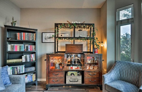 Hough House | Modern Vancouver Townhome - Right on Main St!
