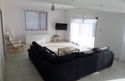 Laneia Villa | Modern villa 5 en suite Bed-set in Troodos foothills-private pool-stunning views
