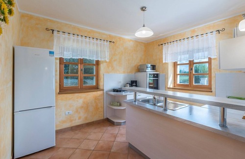 Kringa Villa | Modern Villa Vernier with Private Pool and Jacuzzi