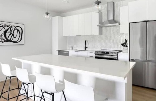 West Campus Condo | Modern West Austin Condo! Walk to UT and Austin's best parks, pet friendly.