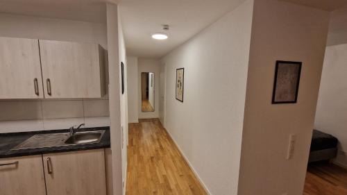 Werne Apartment | Moderne, barrierefreie Wohnung im Herzen der Stadt mit Parkplatz, WLAN und TV - Marta