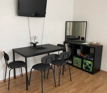 Schloßchemnitz Apartment | Moderne Citynahe Wohnung mit Parkmöglichkeiten