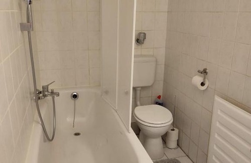 Ratingen Apartment | Moderne Ferienwohnung Messe Monteurwohnung Business Appartement Ratingen 4-5 P, Flughafen Düsseldorf