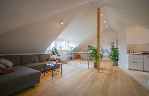 Pfaffengrund Apartment | Moderne, Helle Wohnung