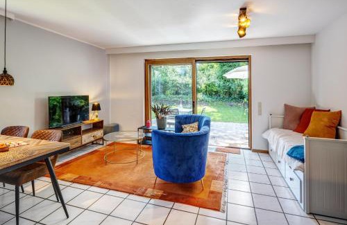 Munchen District Apartment | Moderne Maisonette mit Garten
