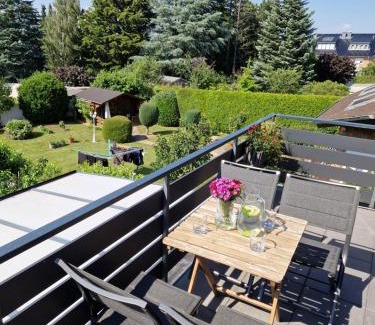 Zulpich Apartment | Moderne Wohnung mit Parkplatz und Kaffeevollautomat