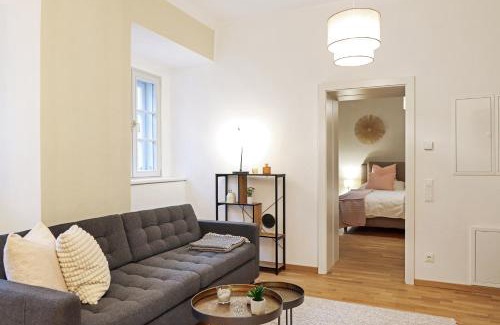 Wiener Neustadt Apartment | Moderne Zwei Zimmer Altbauwohnung im Stadtkern