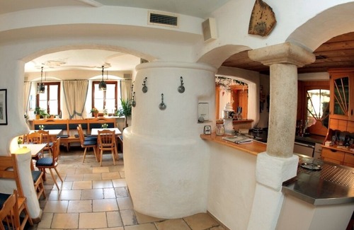 Riedenburg Apartment | Modernes Doppelzimmer mit Kostenfreiem Wlan