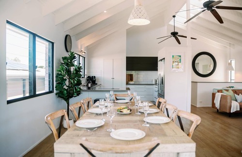 Moffat Beach House | Moffat Beach Abode - Steps to Moffat & Shelly Beach