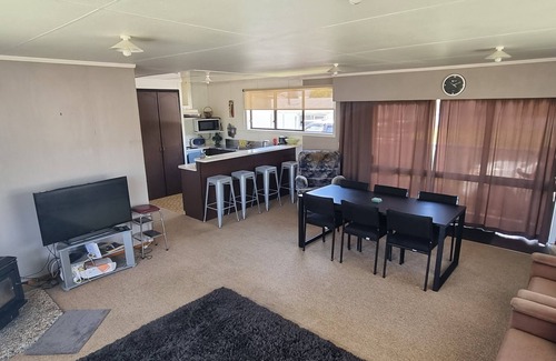 Awakino House | MOKAU 'Number One' Bach situated 5 minutes drive from Mokau 1 Briscoe st Awakino