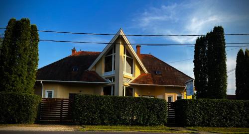 Lenti Apartment | Mol-Ker-Vill Apartment