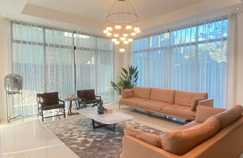 Pantai Tengah Villa | Molly Luxury Private Pool Bungalow茉莉的家豪华私人泳池别墅