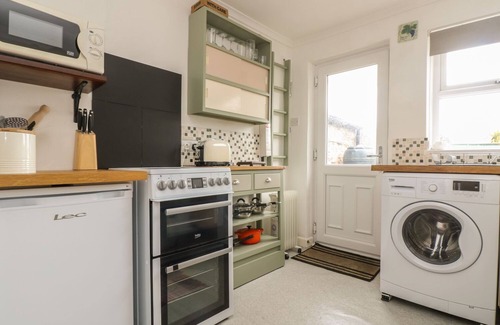 St Just Cottage | MOLLYS COTTAGE, pet friendly, country holiday cottage in St Just