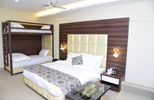 Alambagh Hotel | Moments