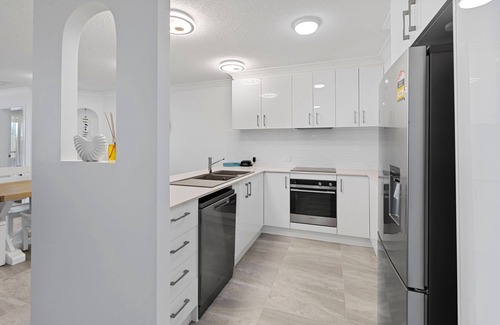 Redcliffe Apartment | "Mon Plaisir 5" - Redcliffe Q 4020