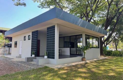 Sawang Daen Din Villa | Mon Tresor Garden มง เทร ซอ