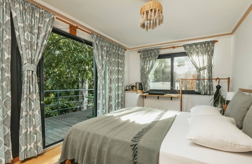 Seferihisar Hotel | Mona Glamping Caravan Suites