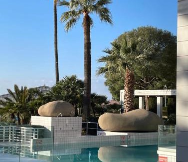 Fontvieille Apartment | Monaco, elegant & quiet renovated apartment, in Fontvieille district, with terrace & pool, 15min walk to Port Hercule