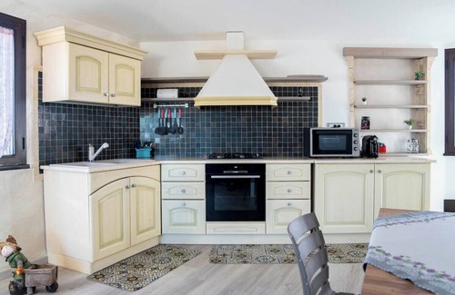 Baratili San Pietro House | Monica's Cosy Guesthouse