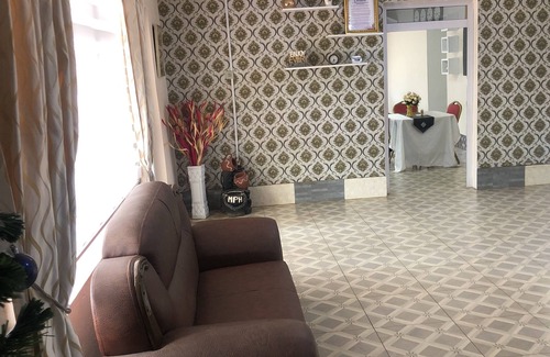 Obuasi Hotel | Monipee Hotel